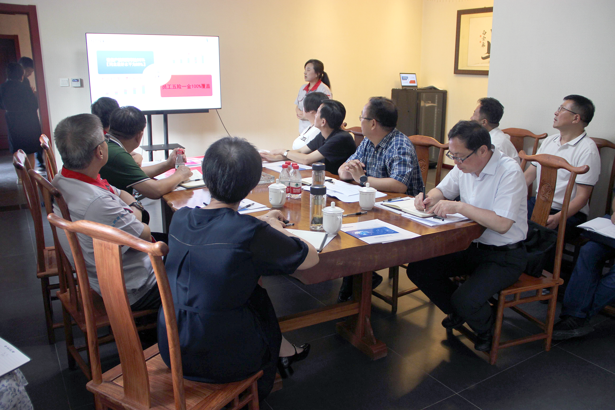 市委常委、統(tǒng)戰(zhàn)部部長(zhǎng)郝忠祥一行蒞臨我司參觀調(diào)研