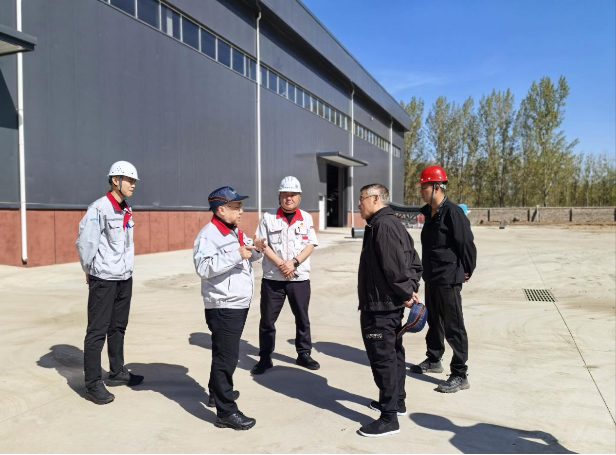 筑牢安全防線 情暖堅守初心 ——華翔集團黨委書記、董事長王春翔深入工廠開展慰問巡查工作